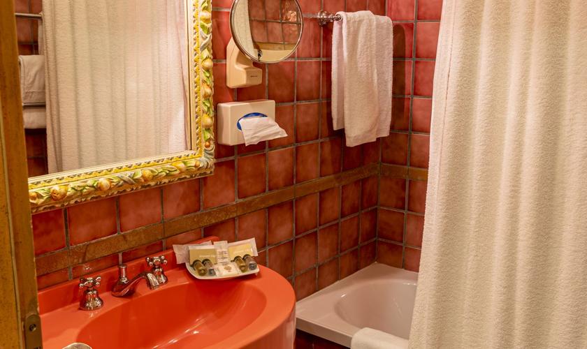 Classic room with french bed Hotel Boccaccio**** PISA-CALCINAIA Classic room with french bed Hotel Boccaccio**** PISA-CALCINAIA