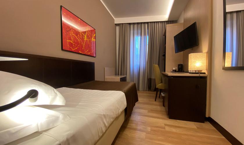 Single room Hotel Carlton*** FERRARA Single room Hotel Carlton*** FERRARA