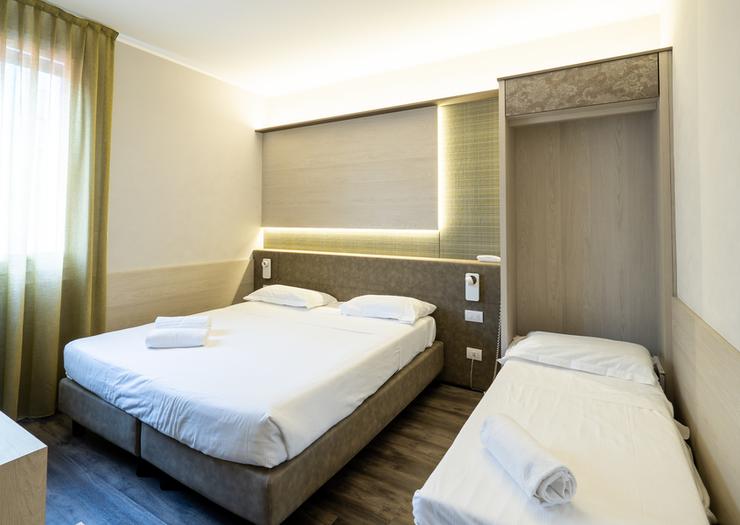 Camera Platinum tripla Hotel Des Etrangers*** MILANO Camera Platinum tripla Hotel Des Etrangers*** MILANO