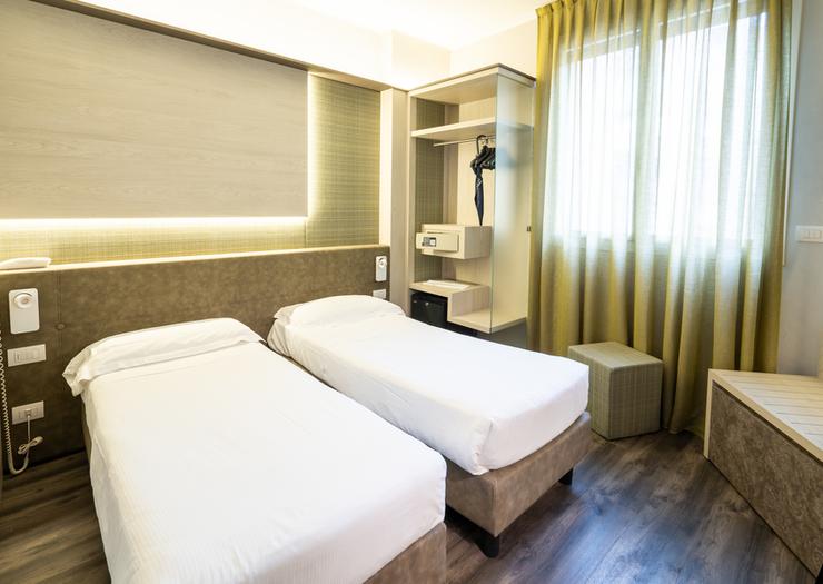 Camera Platinum matrimoniale Hotel Des Etrangers*** MILANO Camera Platinum matrimoniale Hotel Des Etrangers*** MILANO