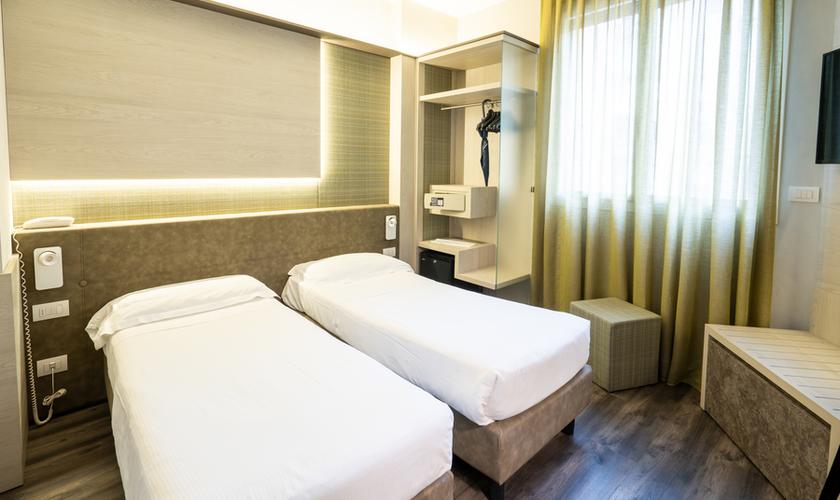 Camera Platinum matrimoniale Hotel Des Etrangers*** MILANO Camera Platinum matrimoniale Hotel Des Etrangers*** MILANO