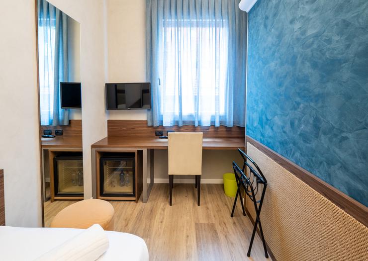 Camera Premium singola Hotel Des Etrangers*** MILANO Camera Premium singola Hotel Des Etrangers*** MILANO