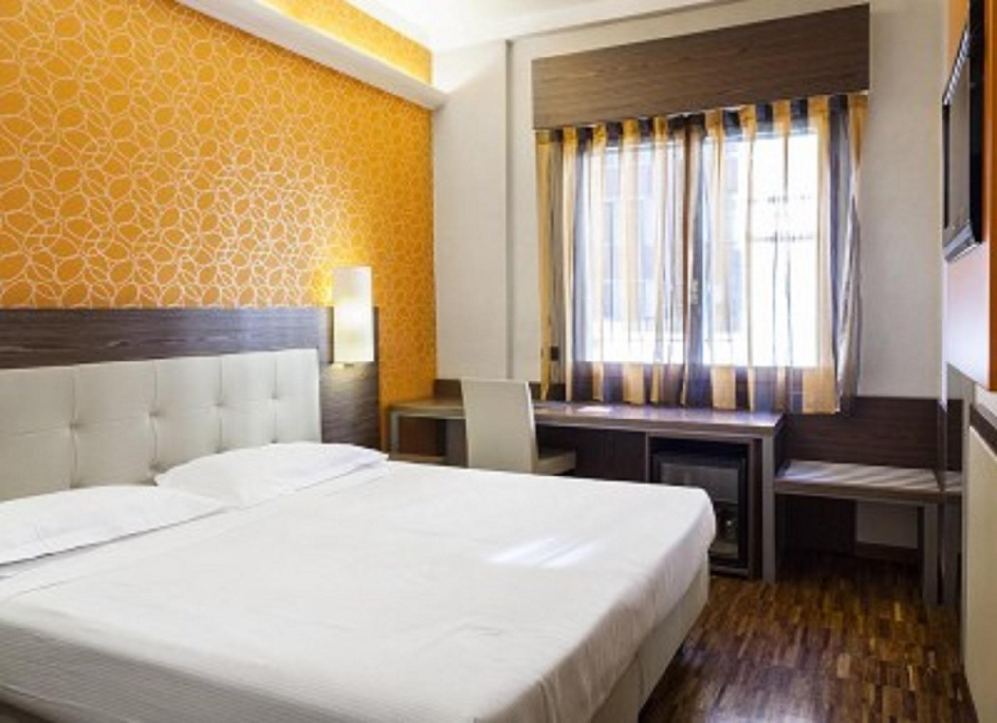 Premium triple room Hotel Des Etrangers*** in MILAN