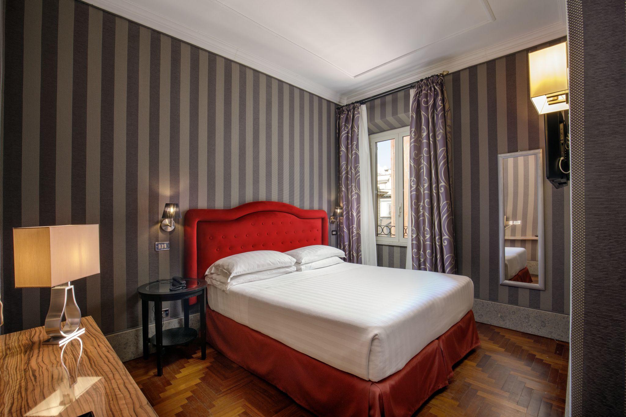 Camera standard matrimoniale Hotel Royal Court**** a ROMA