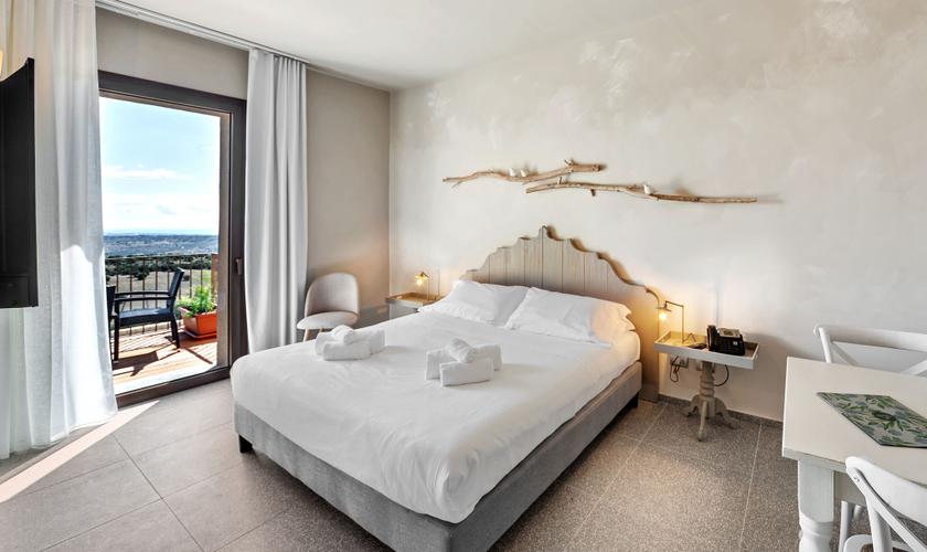 Standard double room Hotel Relais Chiaramonte**** RAGUSA Standard double room Hotel Relais Chiaramonte**** RAGUSA