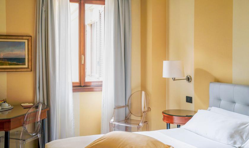 Camera superior matrimoniale Hotel Gran Duca di York*** MILANO Camera superior matrimoniale Hotel Gran Duca di York*** MILANO