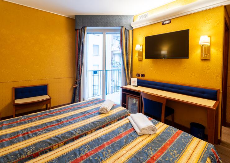 Camera superior a due letti Hotel Des Etrangers*** MILANO Camera superior a due letti Hotel Des Etrangers*** MILANO