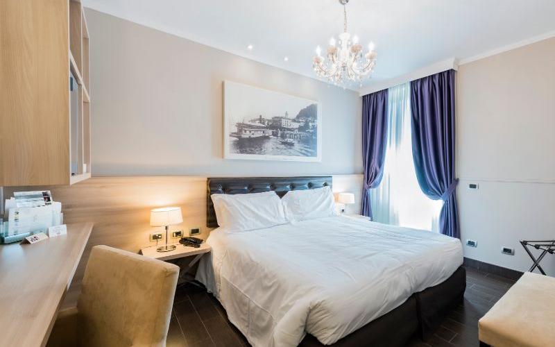 Superior double or twin  room Hotel Il Corazziere**** COMO-MERONE Superior double or twin  room Hotel Il Corazziere**** COMO-MERONE