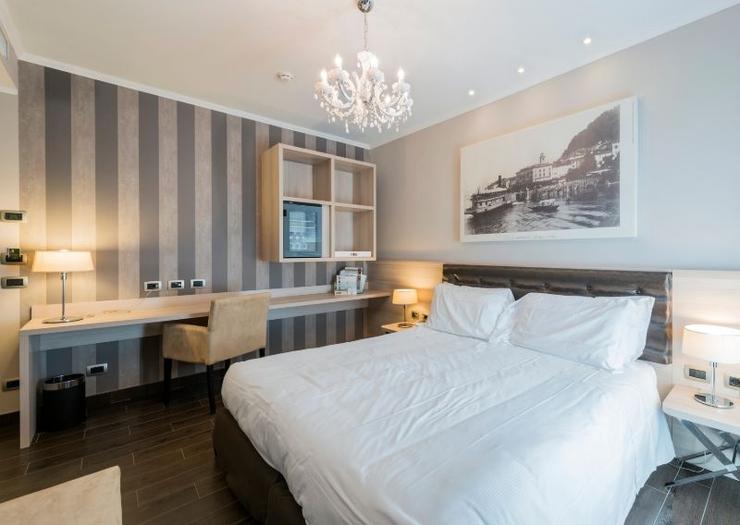 Superior double or twin  room Hotel Il Corazziere**** COMO-MERONE Superior double or twin  room Hotel Il Corazziere**** COMO-MERONE