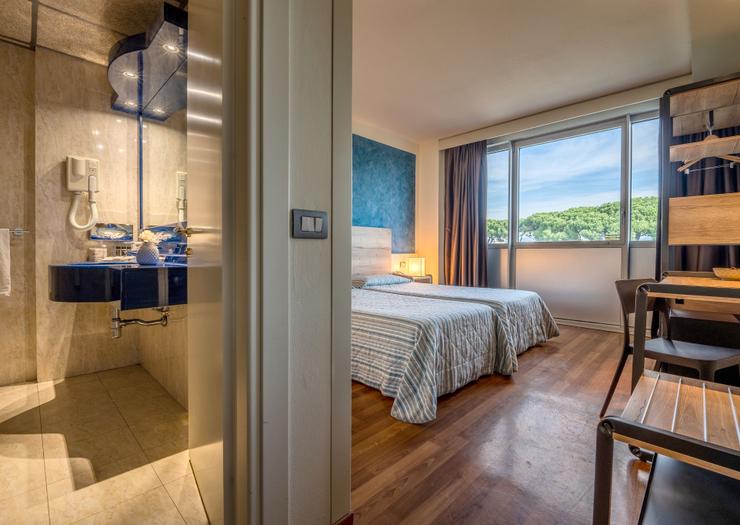 Camera standard a due letti Hotel Galilei**** PISA Camera standard a due letti Hotel Galilei**** PISA