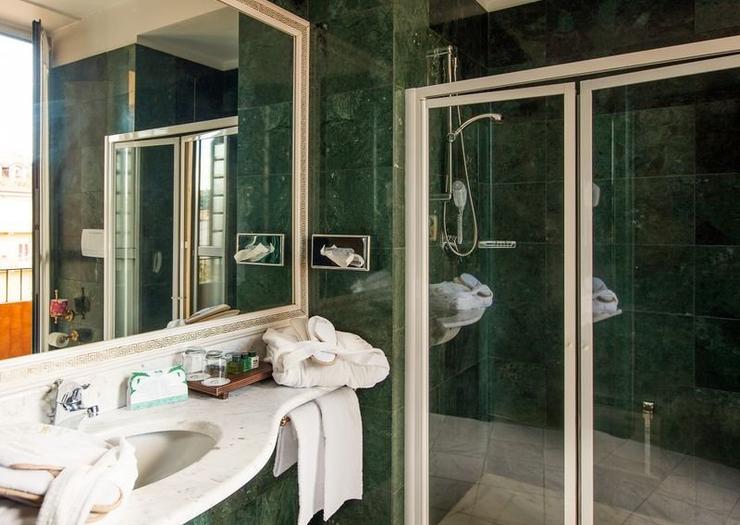 Classic Queen single room french bed Hotel Victoria**** TURIN Classic Queen single room french bed Hotel Victoria**** TURIN