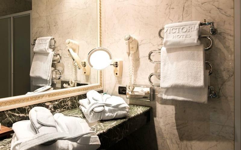 Classic twin room Hotel Victoria**** TURIN Classic twin room Hotel Victoria**** TURIN