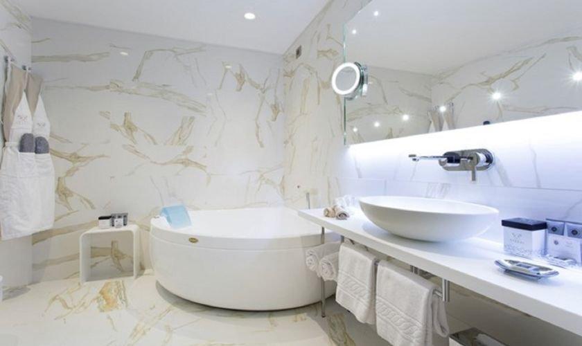 Camera deluxe tripla Hotel Spadai**** FIRENZE Camera deluxe tripla Hotel Spadai**** FIRENZE