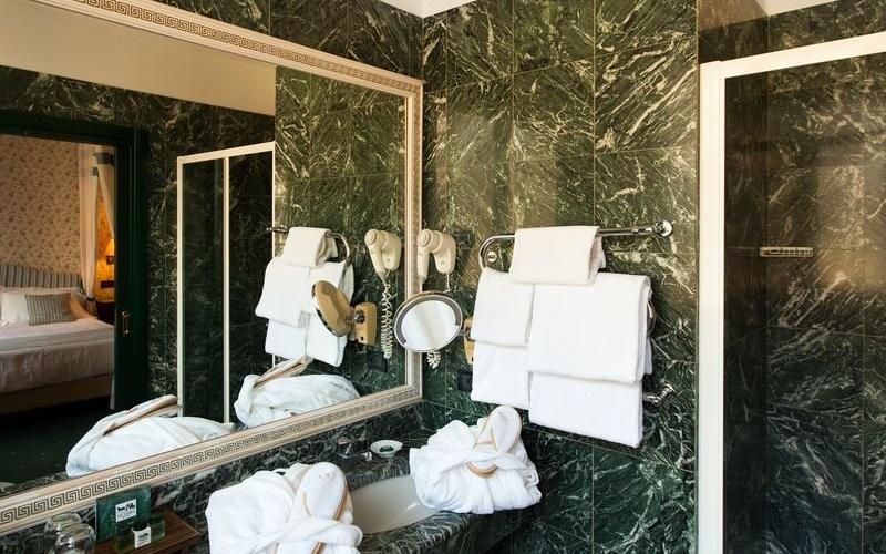 Camera superior matrimoniale Hotel Victoria**** TORINO Camera superior matrimoniale Hotel Victoria**** TORINO