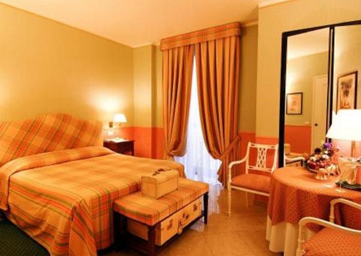 Classic double room Hotel Victoria**** TURIN Classic double room Hotel Victoria**** TURIN