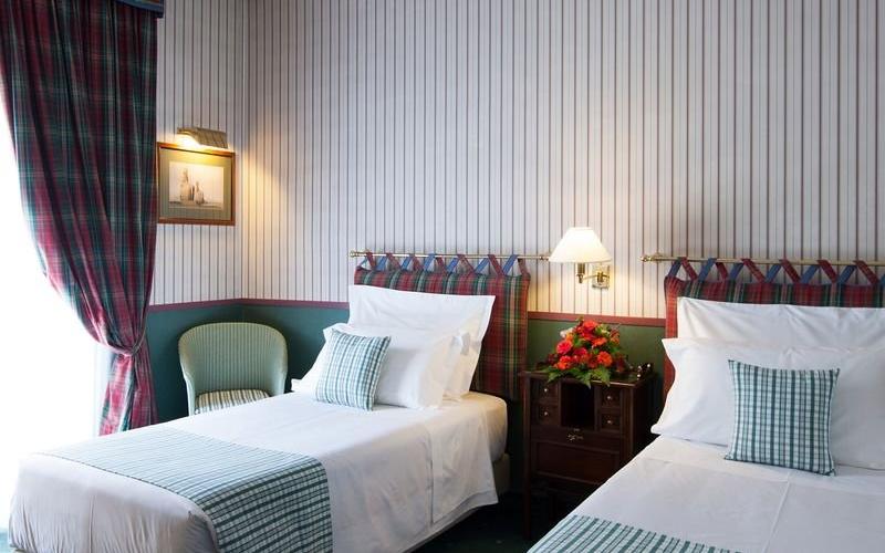 Camera deluxe a due letti Hotel Victoria**** TORINO Camera deluxe a due letti Hotel Victoria**** TORINO