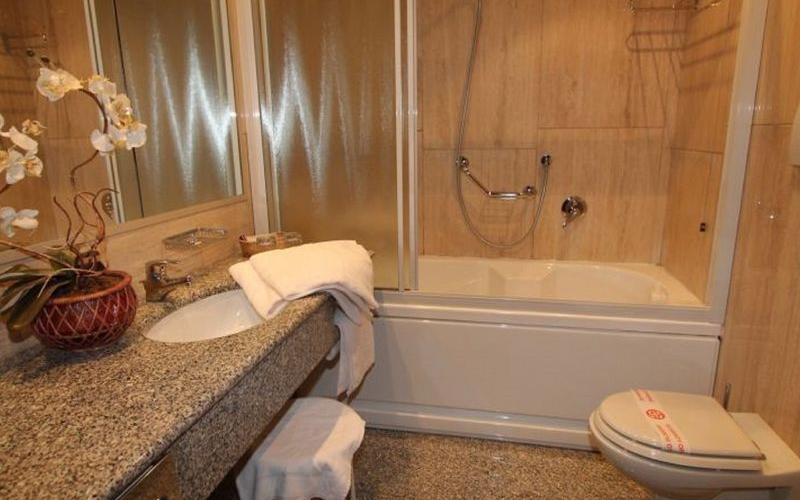 Superior room with double or twin beds Alfa Fiera Hotel**** VICENZA Superior room with double or twin beds Alfa Fiera Hotel**** VICENZA