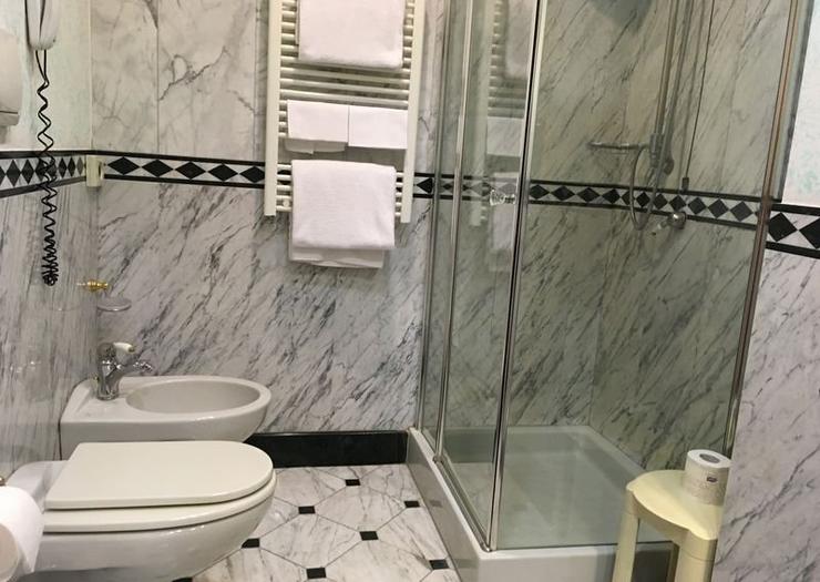 Camera classic a due letti Andreola Central Hotel**** MILANO Camera classic a due letti Andreola Central Hotel**** MILANO