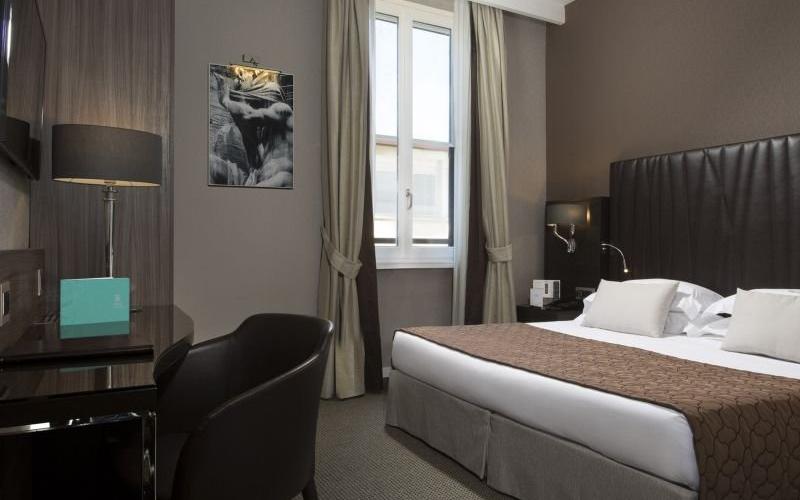 Comfort double room Hotel Artemide**** ROME Comfort double room Hotel Artemide**** ROME
