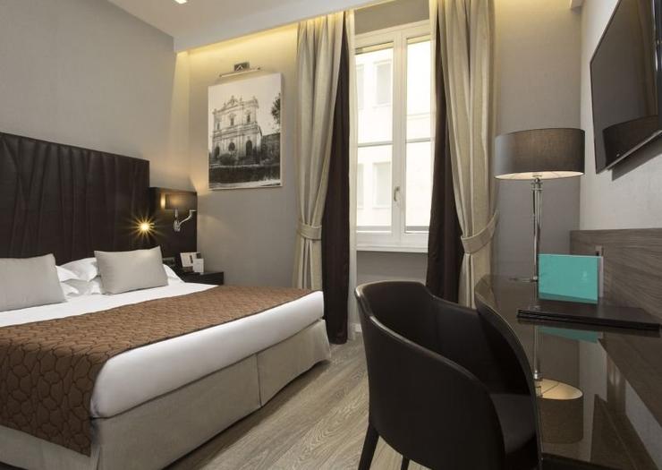 Comfort double room Hotel Artemide**** ROME Comfort double room Hotel Artemide**** ROME