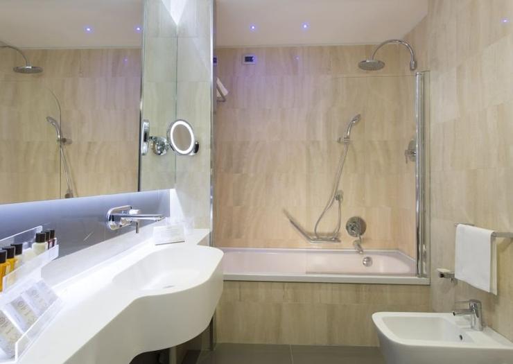 Comfort twin room Hotel Artemide**** ROME Comfort twin room Hotel Artemide**** ROME