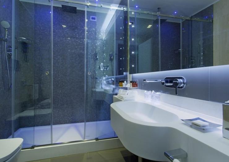 Room Comfort double for single use Hotel Artemide**** ROME Room Comfort double for single use Hotel Artemide**** ROME