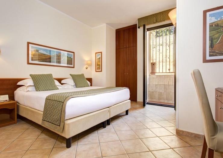 Camera economy doppia Hotel Athena**** SIENA Camera economy doppia Hotel Athena**** SIENA