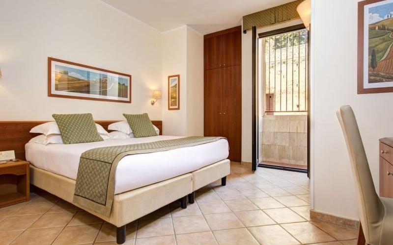 Camera economy doppia Hotel Athena**** SIENA Camera economy doppia Hotel Athena**** SIENA