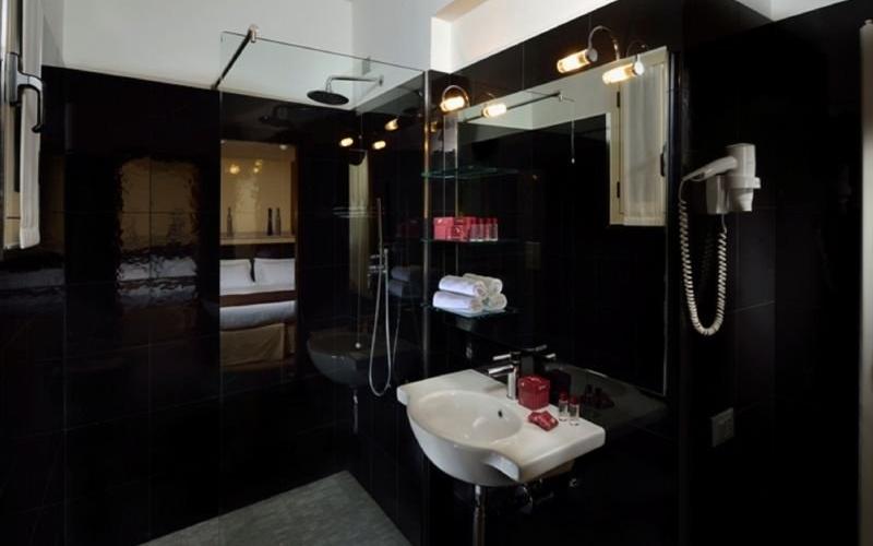 Camera matrimoniale Hotel Carlton*** FERRARA Camera matrimoniale Hotel Carlton*** FERRARA