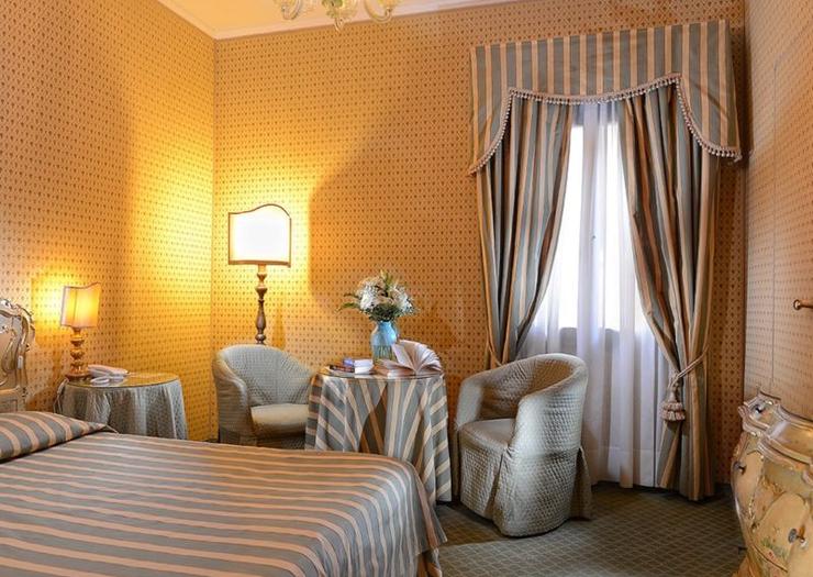 Superior double room Hotel Concordia**** VENICE Superior double room Hotel Concordia**** VENICE