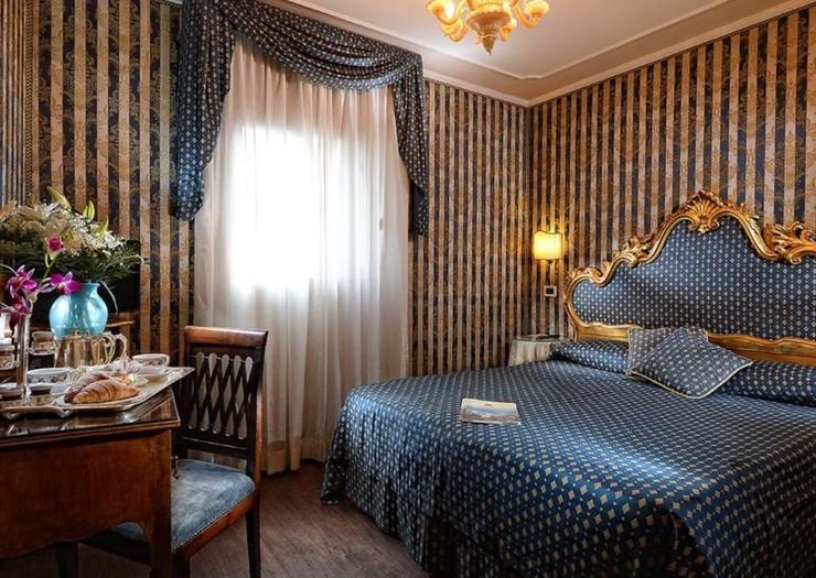 Superior double San Marco view Hotel Concordia**** VENICE Superior double San Marco view Hotel Concordia**** VENICE