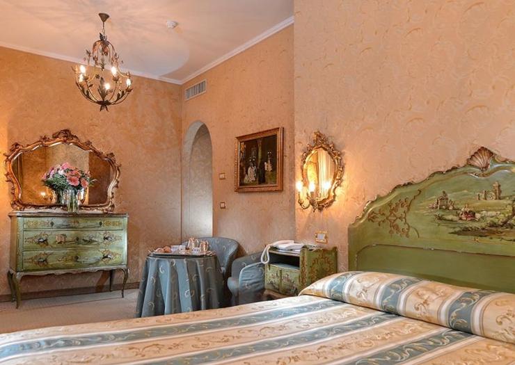 Superior double San Marco view Hotel Concordia**** VENICE Superior double San Marco view Hotel Concordia**** VENICE