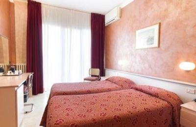 Camera a due letti Hotel Europa**** NOVARA Camera a due letti Hotel Europa**** NOVARA