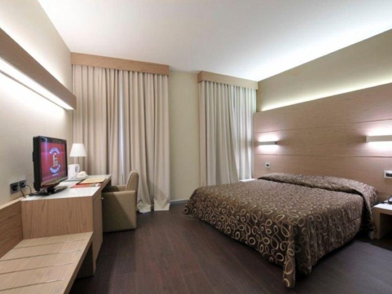 Superior Double room Hotel Federico II**** in ANCONA-JESI
