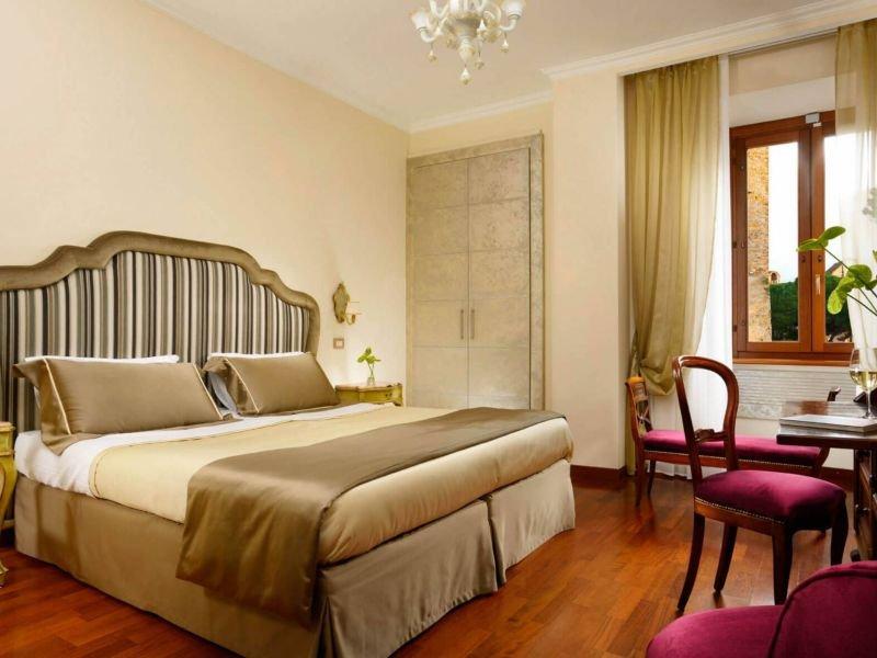 Camera superior matrimoniale con vista Hotel Forum**** a ROMA