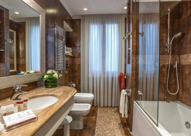 Superior double room with view Hotel Forum**** ROME Superior double room with view Hotel Forum**** ROME