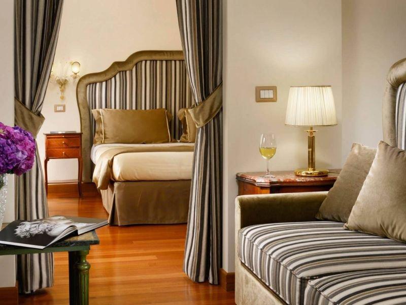 Triple room Hotel Forum**** ROME Triple room Hotel Forum**** ROME