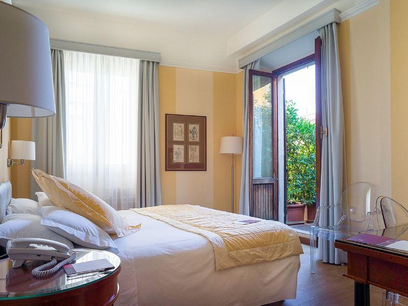 Camera balcony matrimoniale Hotel Gran Duca di York*** a MILANO
