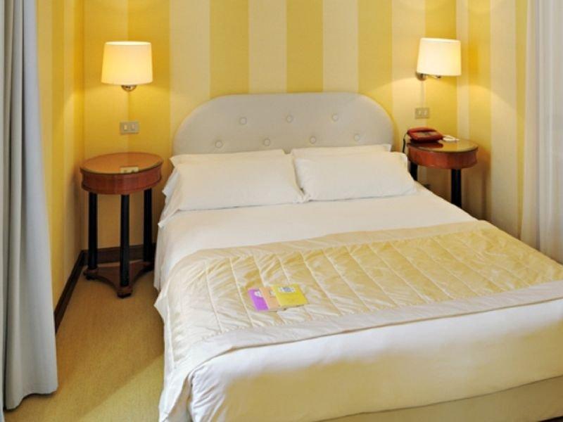 Camera classic matrimoniale Hotel Gran Duca di York*** a MILANO