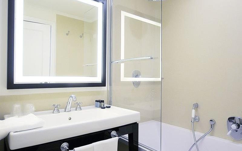 Camera executive matrimoniale Grand Hotel Oriente**** NAPOLI Camera executive matrimoniale Grand Hotel Oriente**** NAPOLI