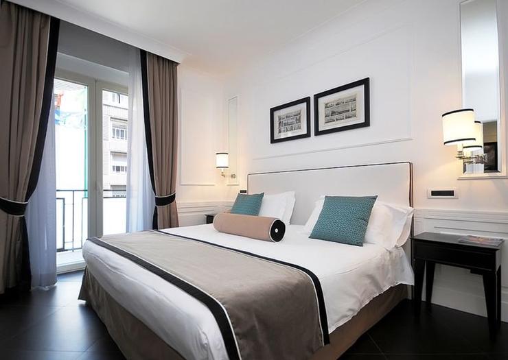 Executive double room Grand Hotel Oriente**** NAPLES Executive double room Grand Hotel Oriente**** NAPLES