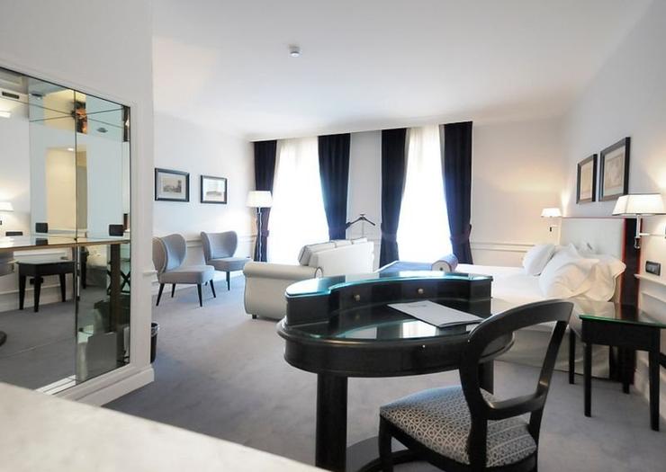 Executive superior room Grand Hotel Oriente**** NAPLES Executive superior room Grand Hotel Oriente**** NAPLES