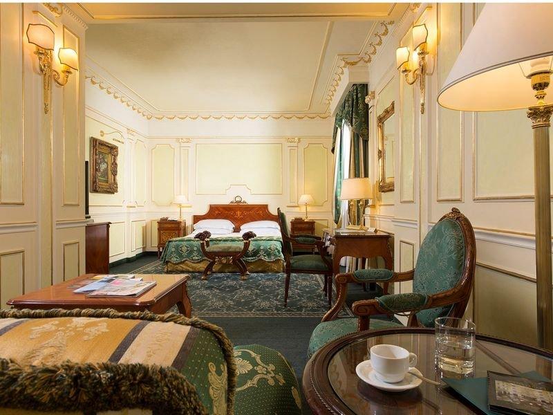 Junior Suite Grand Hotel Vanvitelli**** in CASERTA