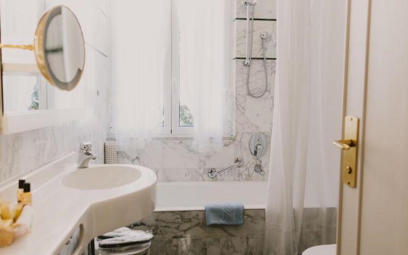 Double room with garden-sea view Hotel Metropole & Santa Margherita**** SANTA MARGHERITA LIGURE Double room with garden-sea view Hotel Metropole & Santa Margherita**** SANTA MARGHERITA LIGURE