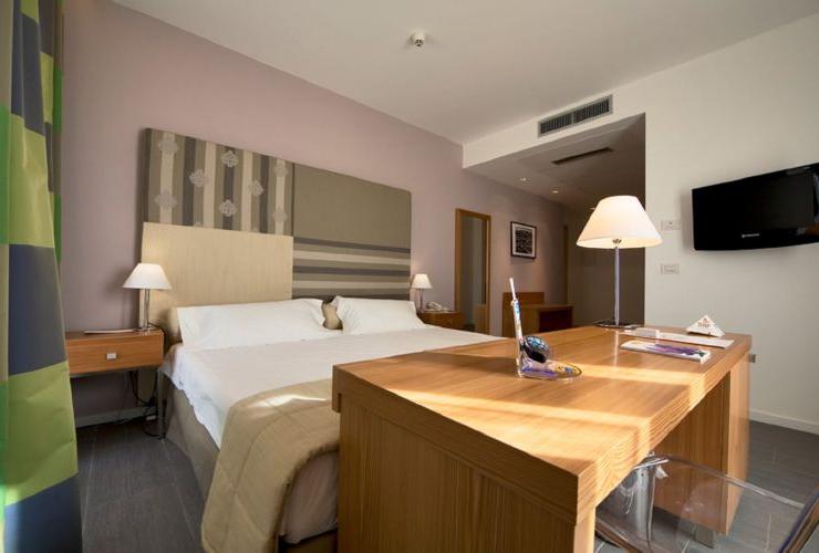 Classic double or twin room Poggio del Sole Hotel**** RAGUSA Classic double or twin room Poggio del Sole Hotel**** RAGUSA