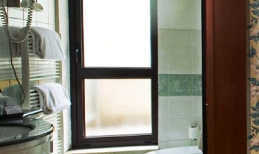 Classic single room Rizzi Aquacharme Hotel & Spa**** BOARIO TERME Classic single room Rizzi Aquacharme Hotel & Spa**** BOARIO TERME