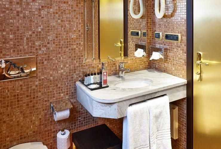 Classic double room Hotel Saturnia & International**** VENICE Classic double room Hotel Saturnia & International**** VENICE