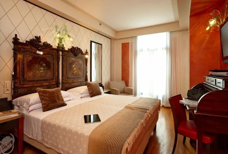 Classic double room Hotel Saturnia & International**** VENICE Classic double room Hotel Saturnia & International**** VENICE