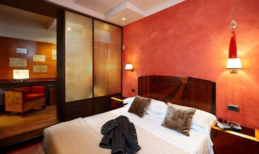 Classic single room Hotel Saturnia & International**** VENICE Classic single room Hotel Saturnia & International**** VENICE