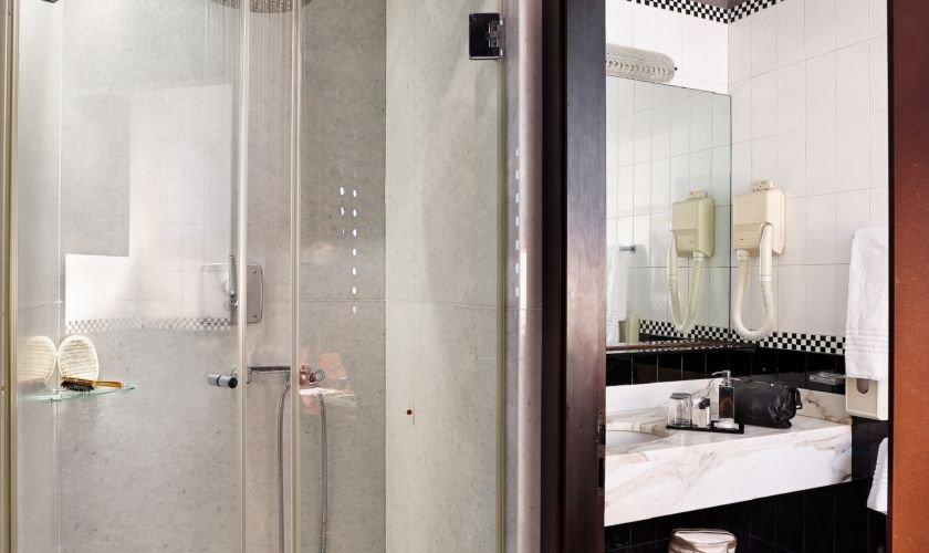 Superior double room Hotel Saturnia & International**** VENICE Superior double room Hotel Saturnia & International**** VENICE